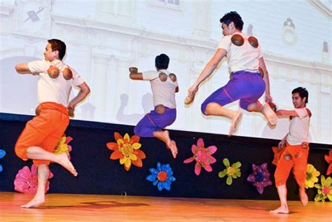 5 magandang dulot ng sayaw|Maglalatik: Philippine Coconut.